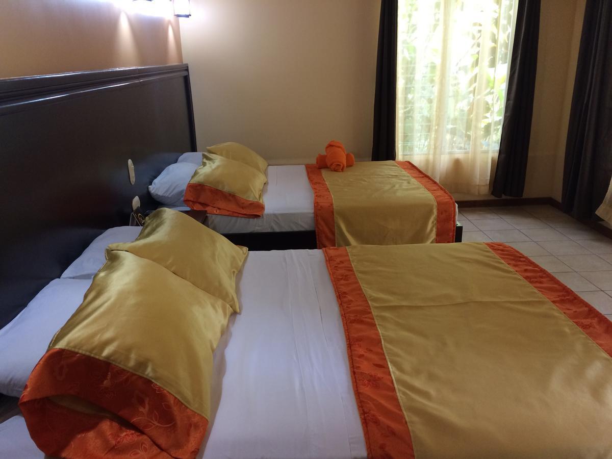 Mussaenda, Arenal Hotel La Fortuna Bagian luar foto