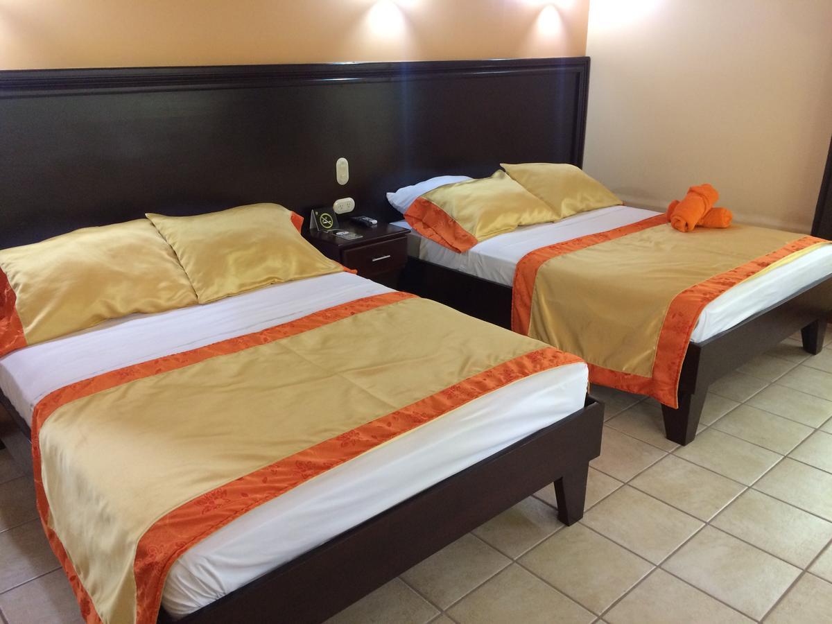Mussaenda, Arenal Hotel La Fortuna Bagian luar foto