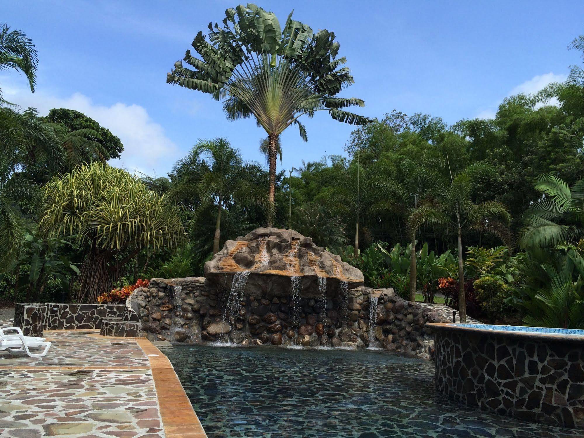 Mussaenda, Arenal Hotel La Fortuna Bagian luar foto