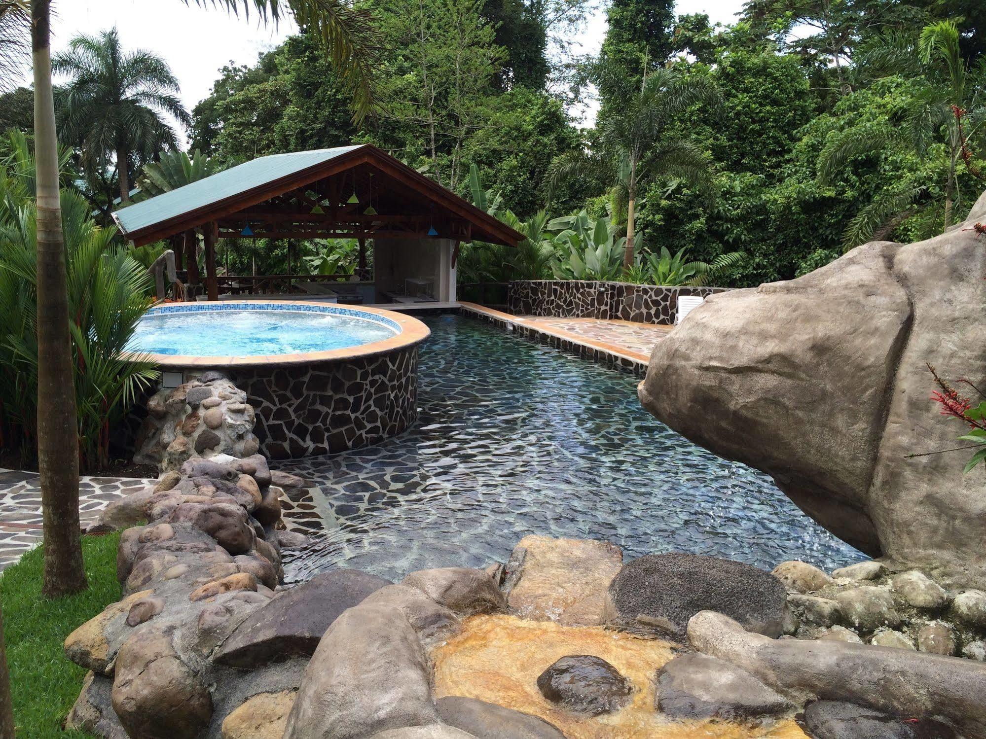 Mussaenda, Arenal Hotel La Fortuna Bagian luar foto